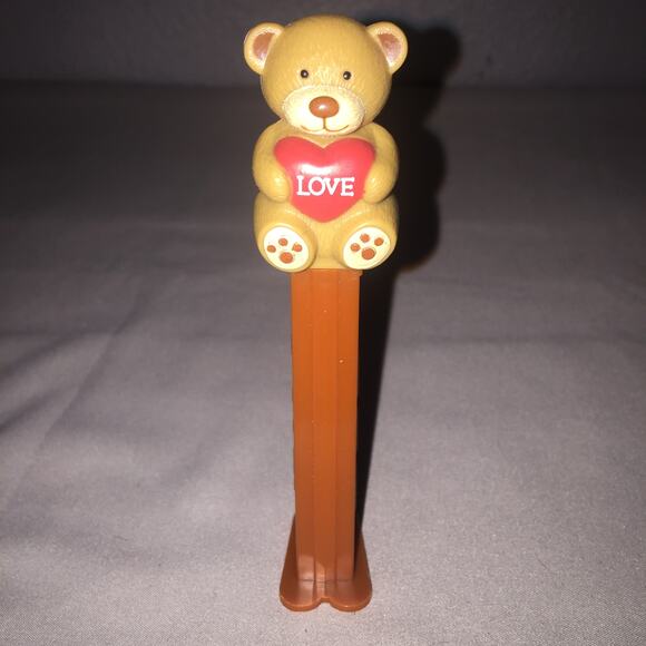 Valentine's Day Collectible Pez Dispenser Teddy Bear Love Heart Good Condition - Picture 1 of 9